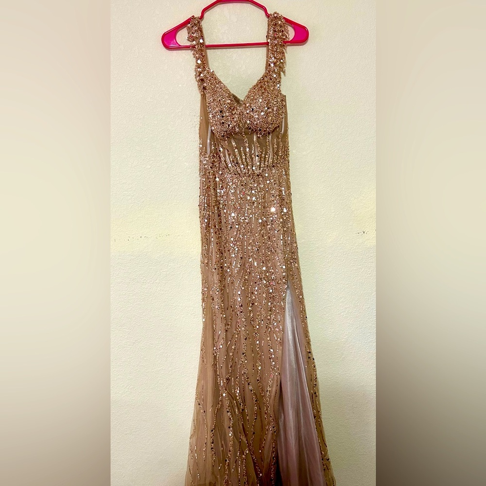 Beautiful dress wore one time